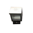 Kov mimo ptačí násypku