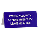 Řekněte, jaký stůl podepíše malý